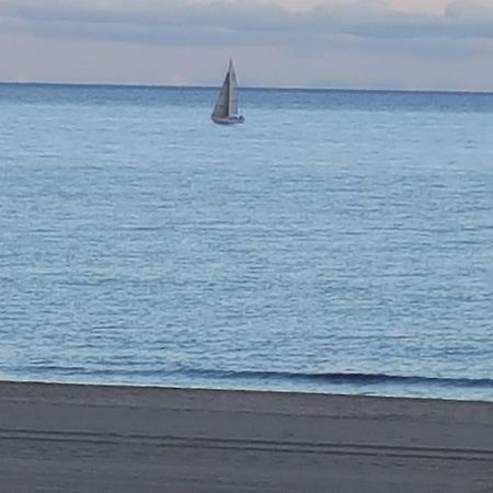Chambres D'Hotes Un Ete Sans Fin A 50 M De La Plage A Canet Plage ภายนอก รูปภาพ